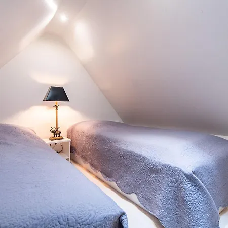 Sonnenhues-exkl-haus-im-herzen-kampens