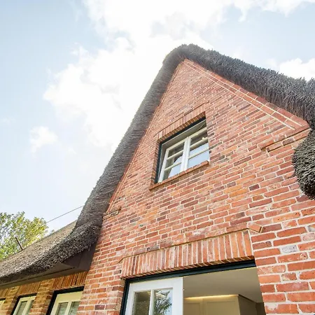 Sonnenhues-exkl-haus-im-herzen-kampens